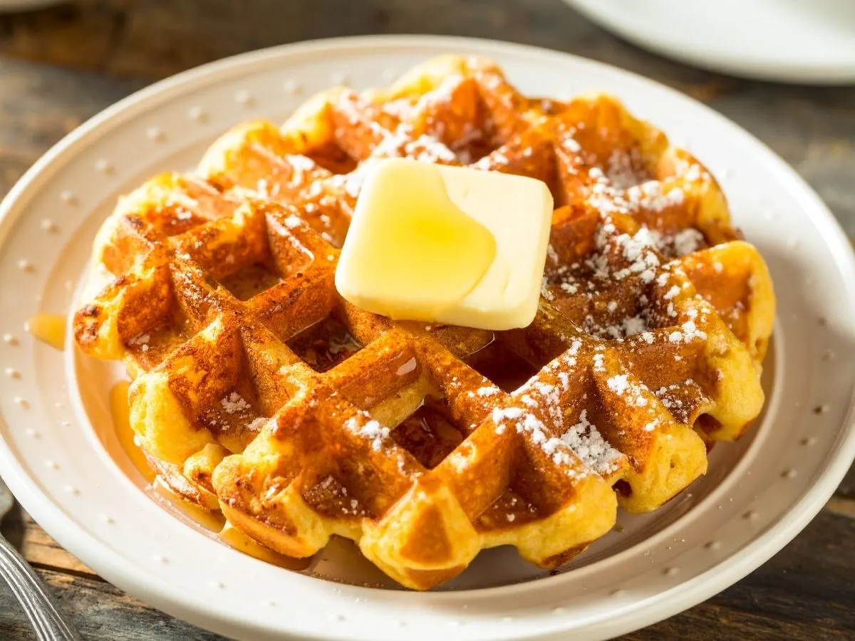 French Toast Waffle Hybrid: 2 Easy Recipes